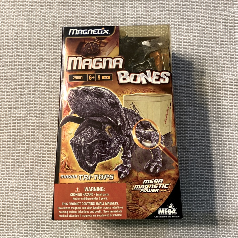 Magna Bones, Tri-Tops Dinosaur Action Figure